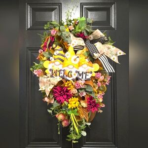 Welcome Bee Gnome Wreath